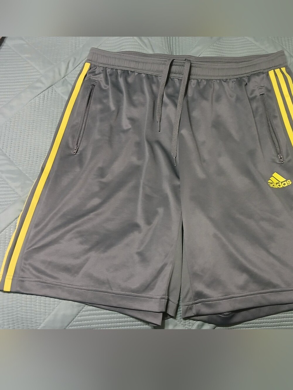 Adidas Men’s Gray Sports Soccer Shorts Yellow Stripes AEROREADY XL